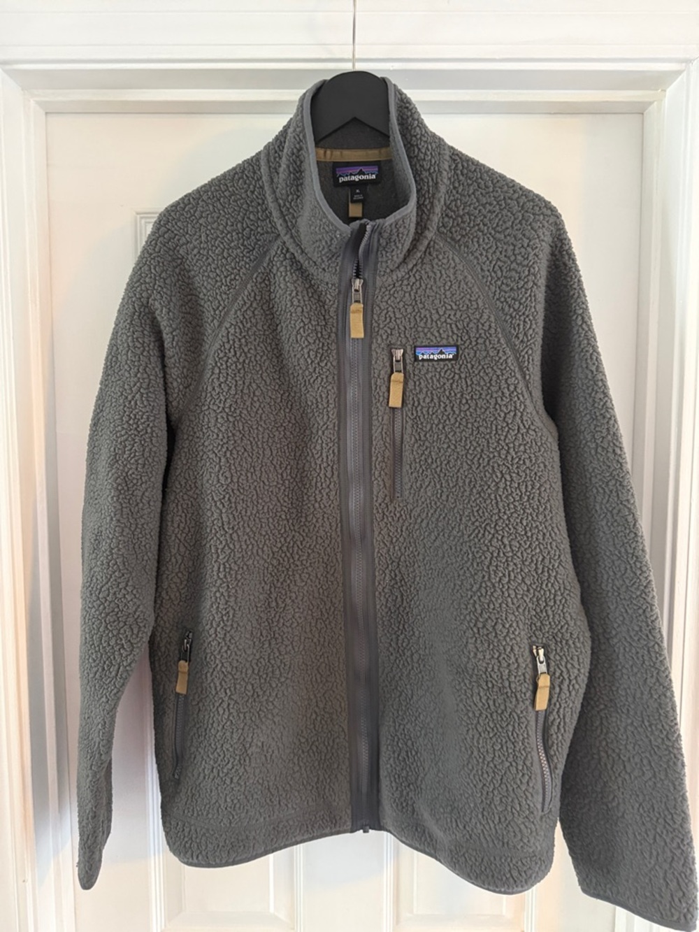 Patagonia Men's Charcoal Gray Pile Fleece Jacket